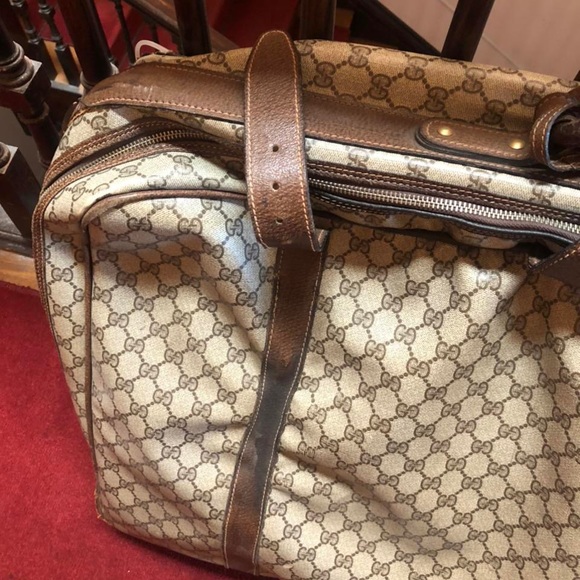 Vintage authentic Gucci logo leather suitcase preloved - Picture 3 of 4